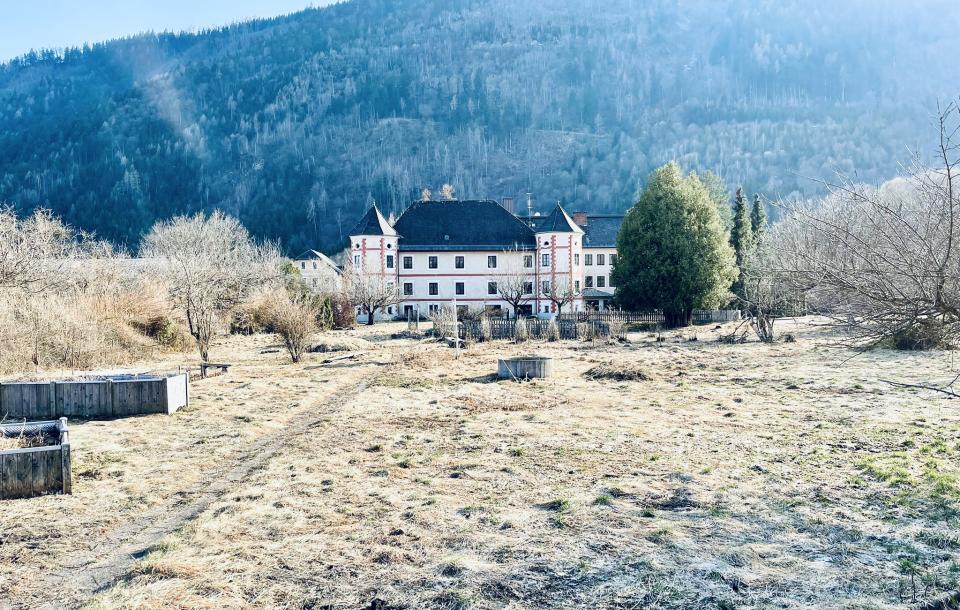 Schloss-Drauhofen_Kaernten_soll_Flüchtlingen_eine_neue_Heimat_des_Willkommens_bieten_cHASSLCHER-Gruppe